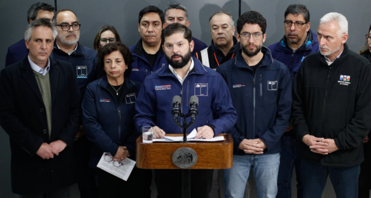 presidente-boric-decreta-tres-dias-duelo-nacional-el-teniente-750x400